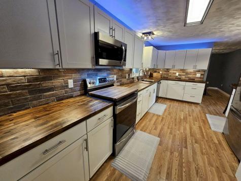 9 Sandy Lane Skowhegan ME 04976