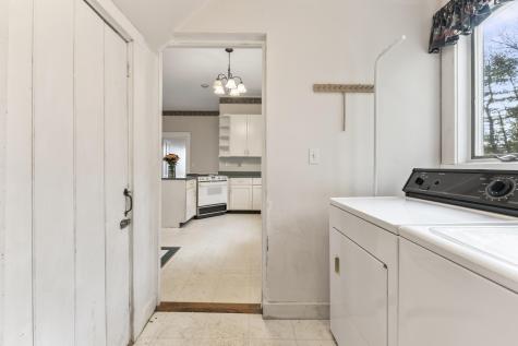 27 Gardiner Street Richmond ME 04357