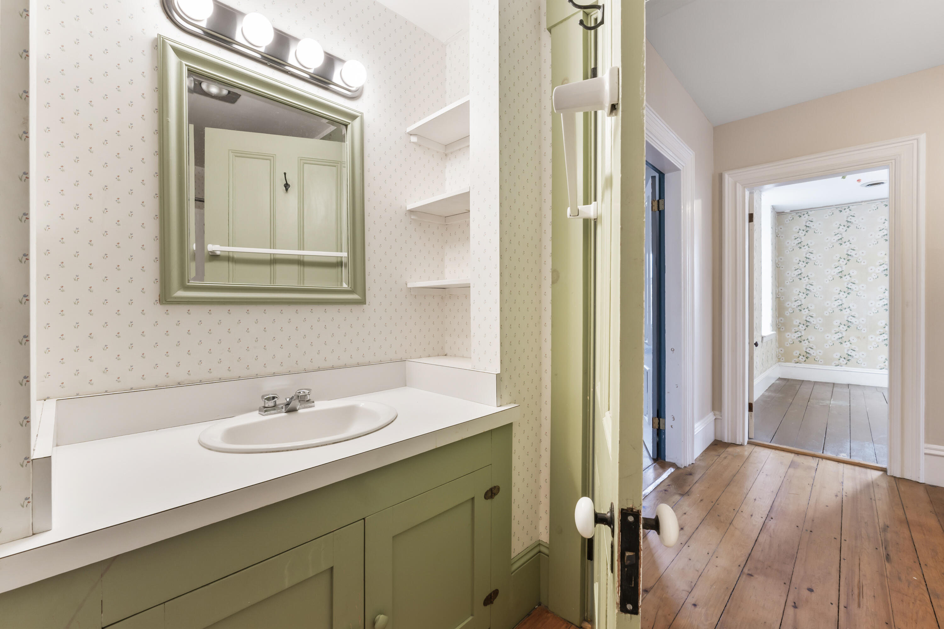 27 Gardiner Street Richmond ME 04357