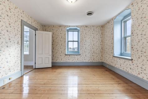 27 Gardiner Street Richmond ME 04357