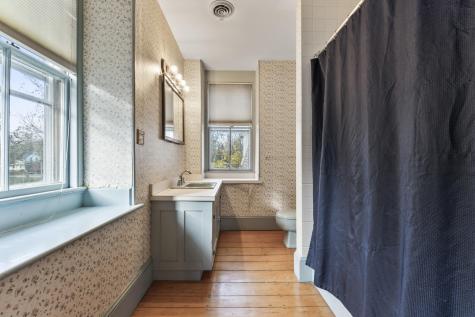 27 Gardiner Street Richmond ME 04357