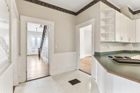 27 Gardiner Street Richmond ME 04357