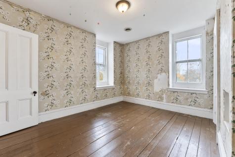 27 Gardiner Street Richmond ME 04357