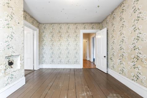 27 Gardiner Street Richmond ME 04357