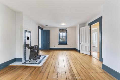 27 Gardiner Street Richmond ME 04357