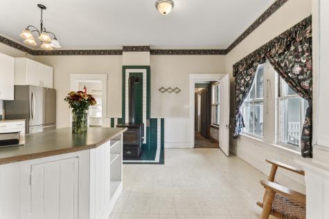 27 Gardiner Street Richmond ME 04357