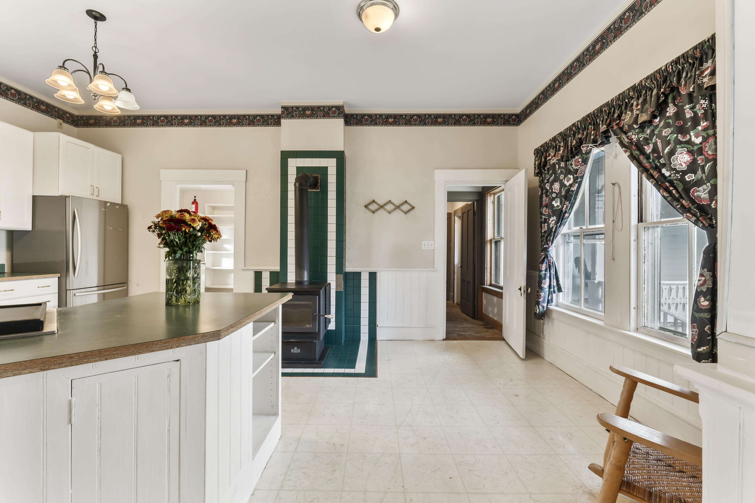 27 Gardiner Street Richmond ME 04357