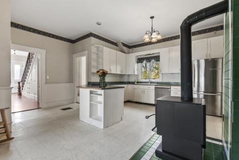 27 Gardiner Street Richmond ME 04357