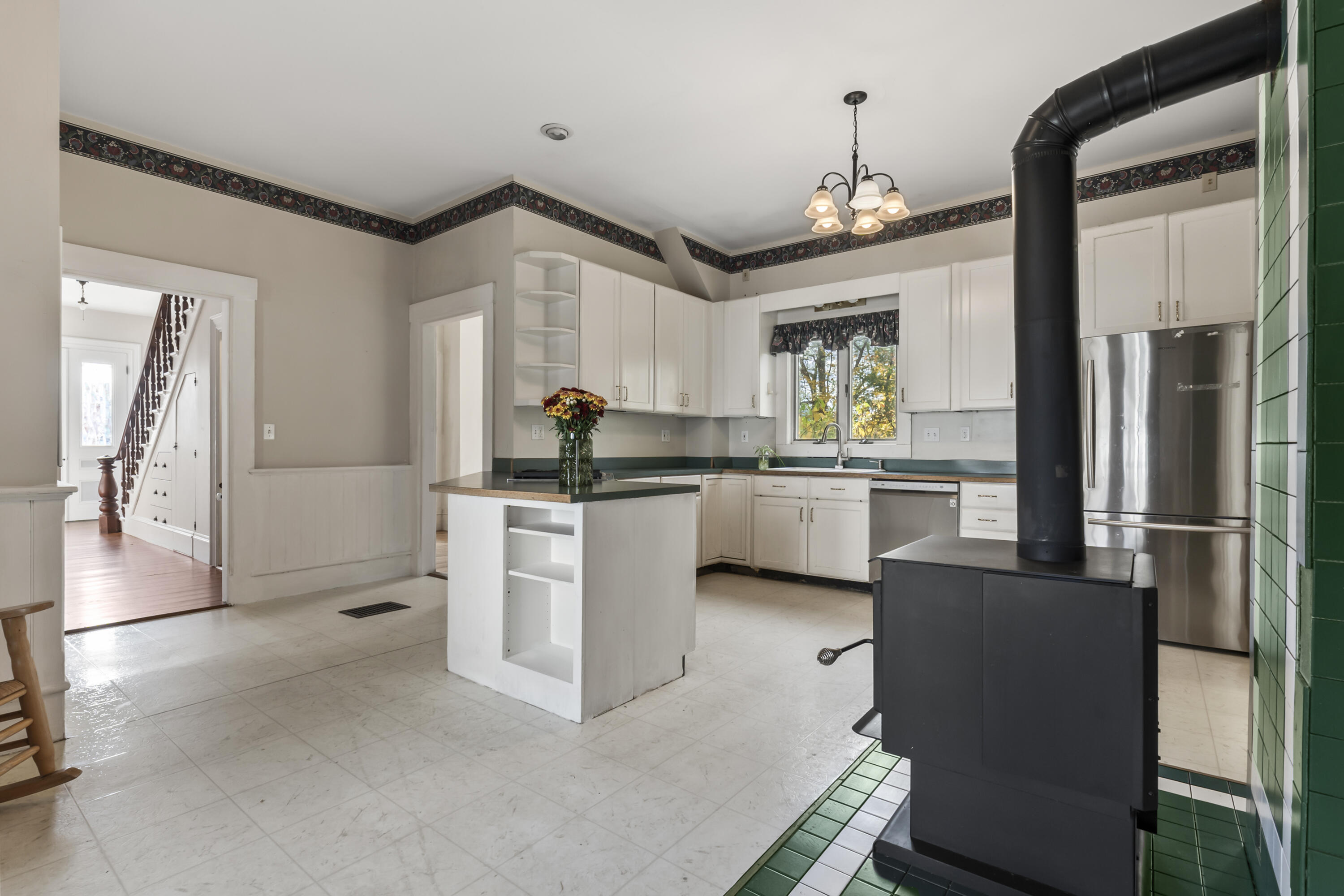 27 Gardiner Street Richmond ME 04357