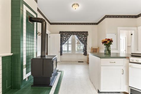 27 Gardiner Street Richmond ME 04357