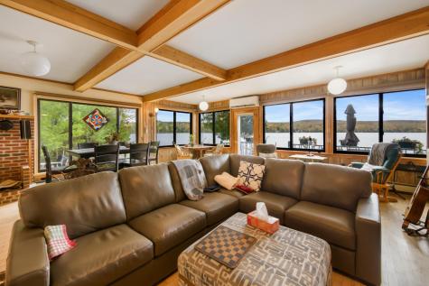 15 Memory Lane Lincoln ME 04457