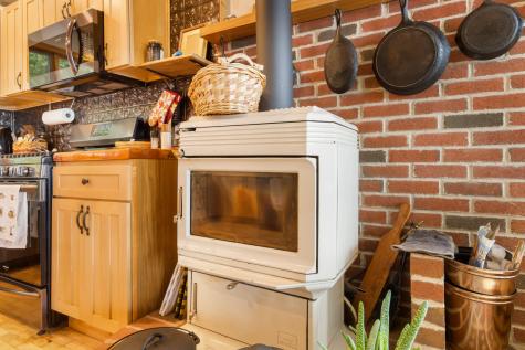 15 Memory Lane Lincoln ME 04457