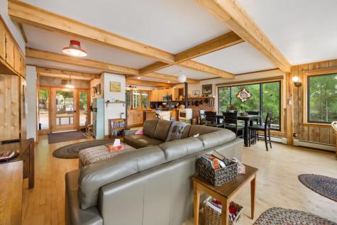 15 Memory Lane Lincoln ME 04457