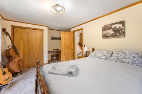 15 Memory Lane Lincoln ME 04457