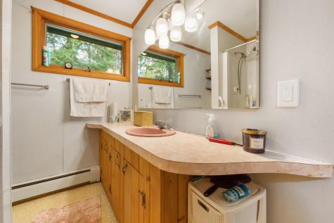 15 Memory Lane Lincoln ME 04457