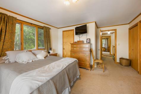 15 Memory Lane Lincoln ME 04457