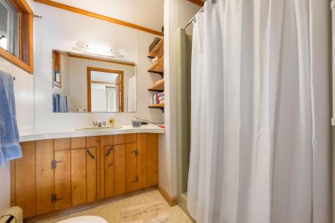 15 Memory Lane Lincoln ME 04457