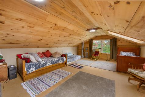 15 Memory Lane Lincoln ME 04457