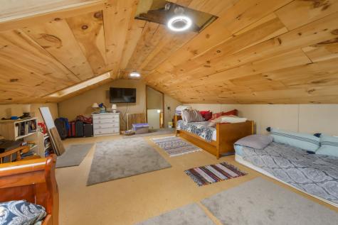 15 Memory Lane Lincoln ME 04457