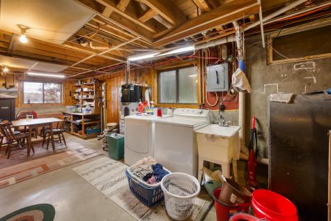 15 Memory Lane Lincoln ME 04457