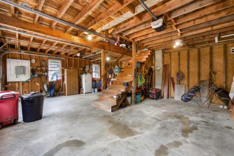 15 Memory Lane Lincoln ME 04457