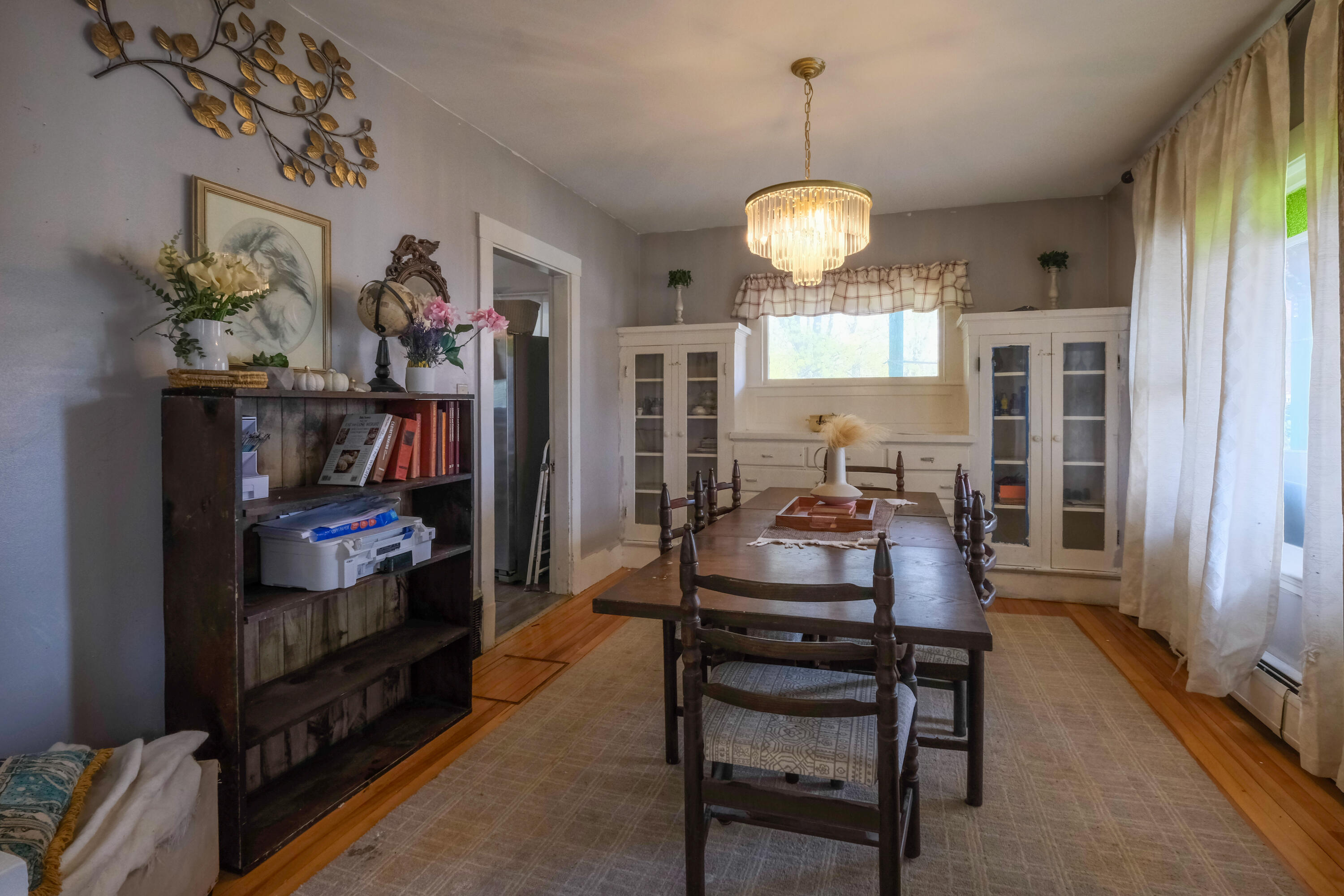 11 Barrows Street Paris ME 04281