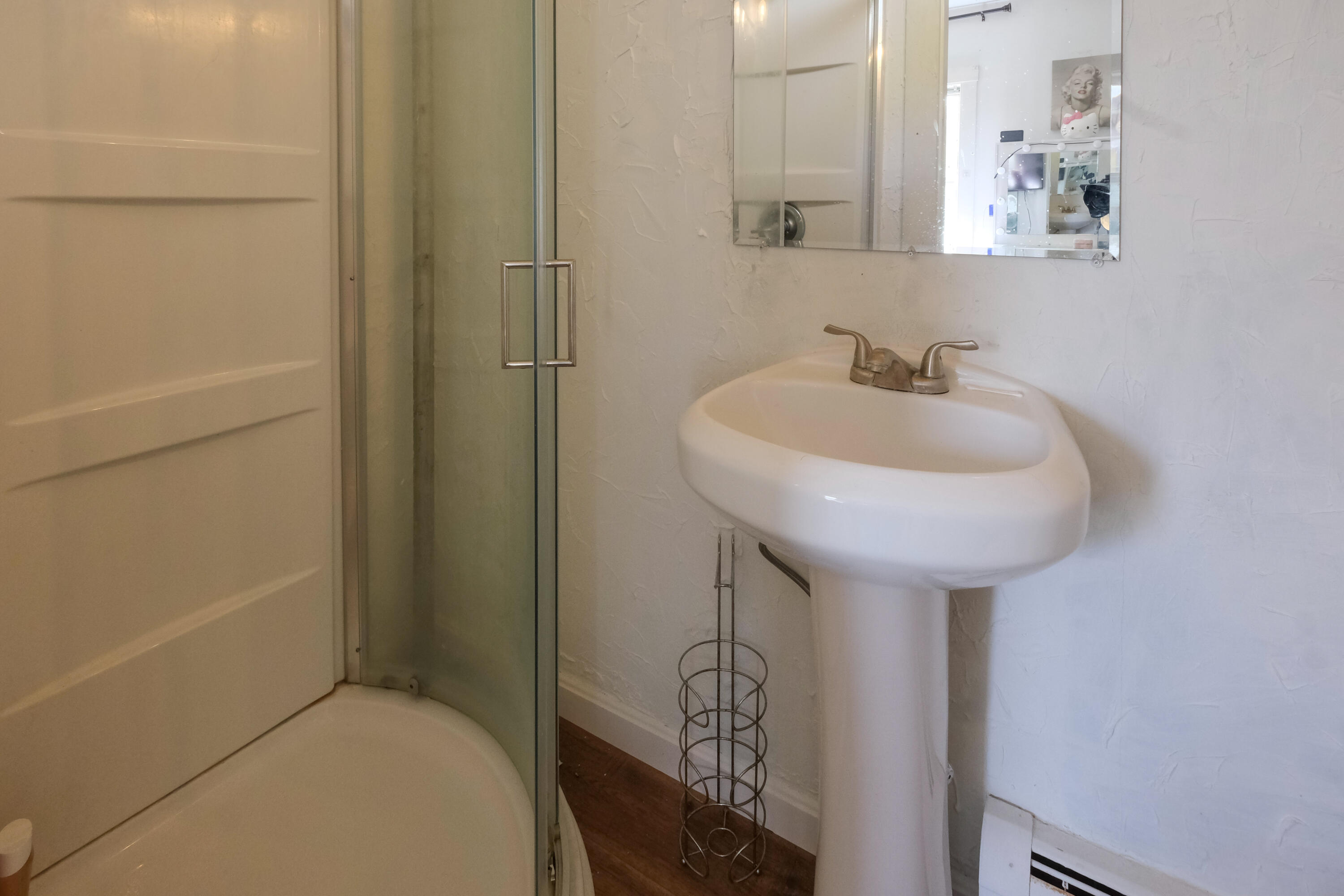 11 Barrows Street Paris ME 04281