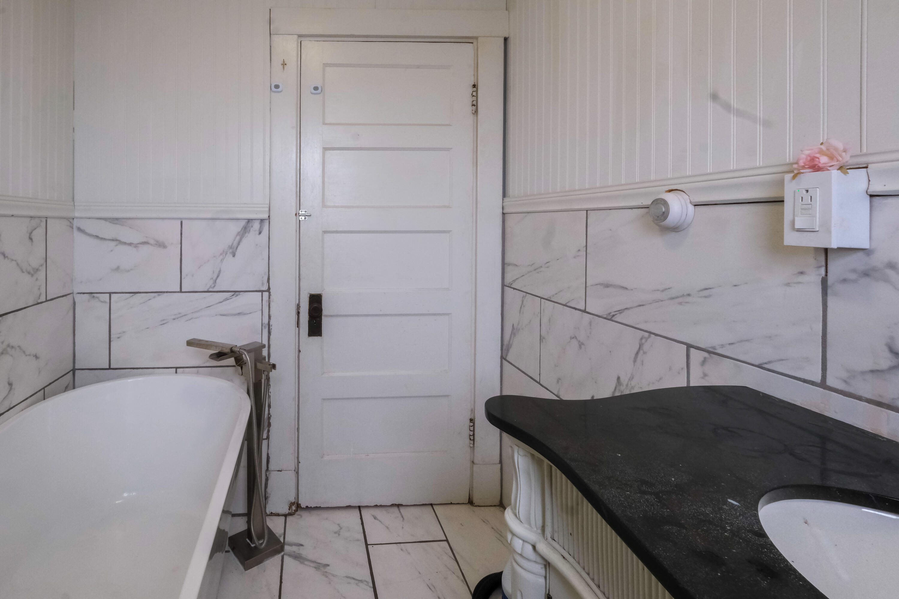 11 Barrows Street Paris ME 04281