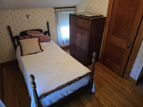 7 Bradford Street Lewiston ME 04240