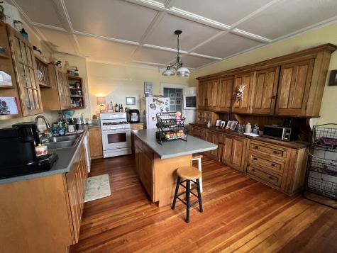 349 Main Street Winter Harbor ME 04693