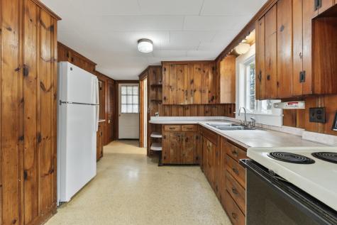 5 Andrews Way York ME 03909