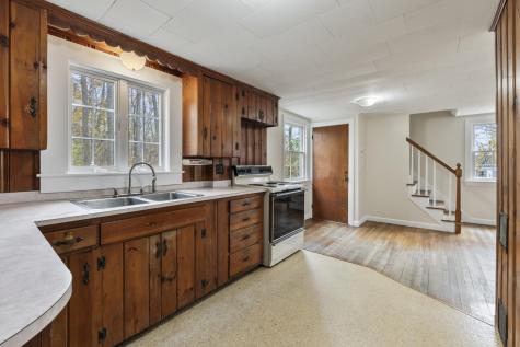 5 Andrews Way York ME 03909
