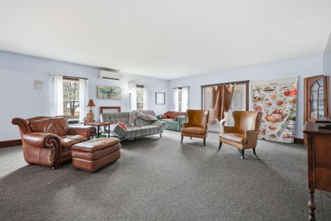 1254 Roosevelt Trail Raymond ME 04071