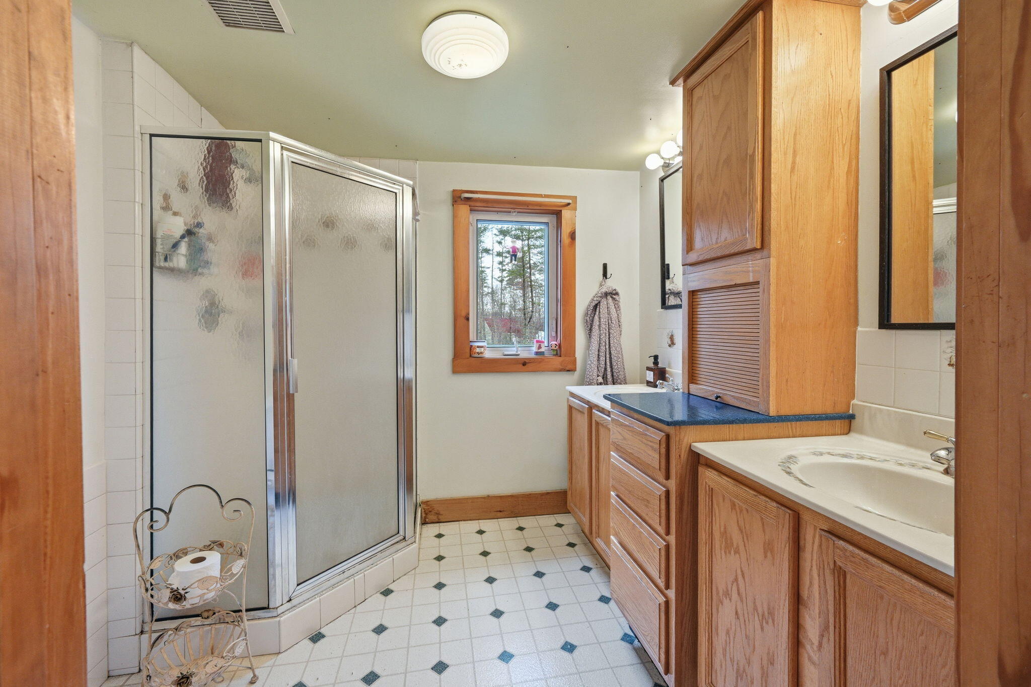 1254 Roosevelt Trail Raymond ME 04071