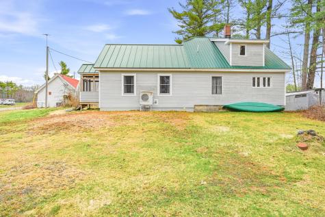 1254 Roosevelt Trail Raymond ME 04071