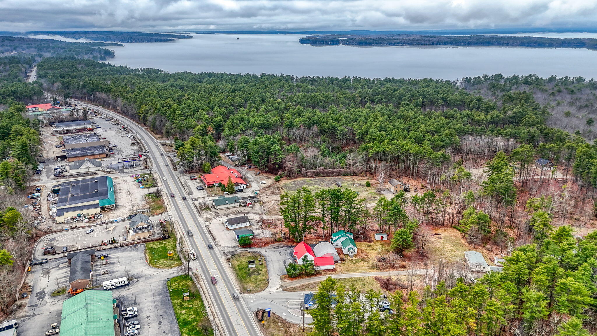 1254 Roosevelt Trail Raymond ME 04071