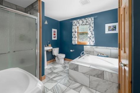 28 Oak Drive Gray ME 04039