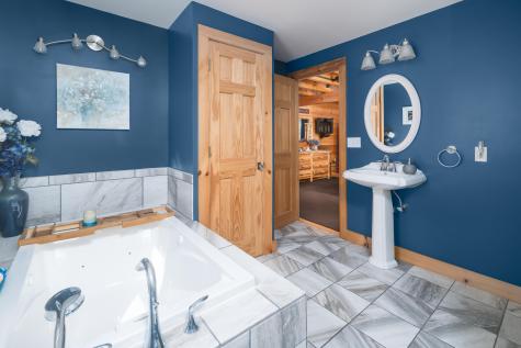 28 Oak Drive Gray ME 04039