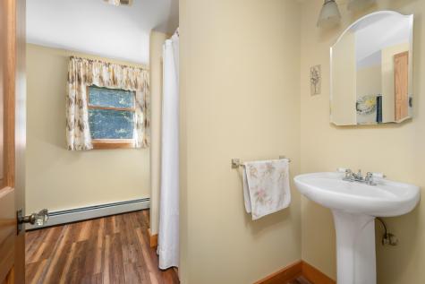 28 Oak Drive Gray ME 04039