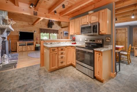 28 Oak Drive Gray ME 04039