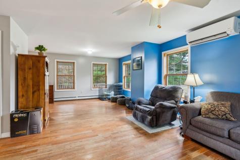 15 Collins Road Chelsea ME 04330