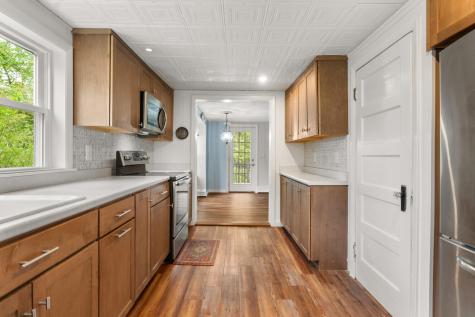 8 Organug Road York ME 03909