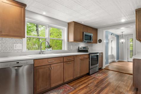 8 Organug Road York ME 03909