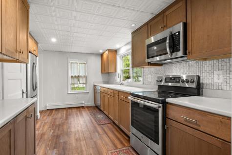 8 Organug Road York ME 03909