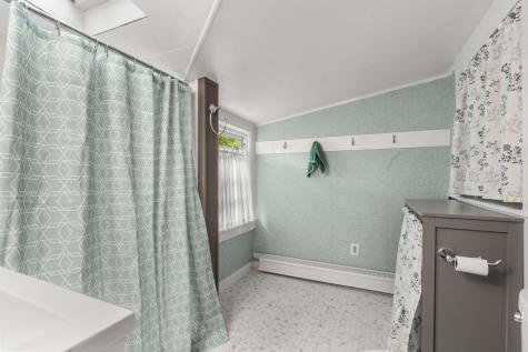 8 Organug Road York ME 03909