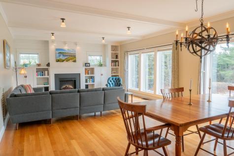 11 Orchard Hill Road Freeport ME 04032