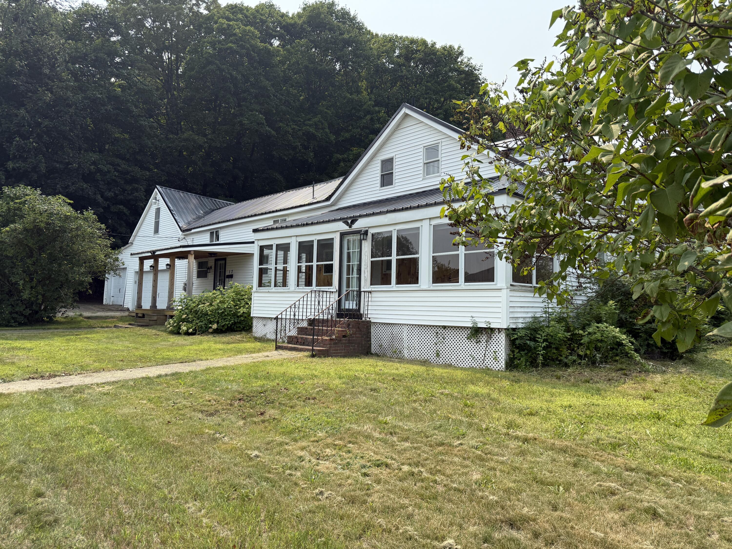 17 Pikes Hill Road Norway ME 04268