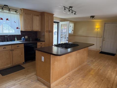 17 Pikes Hill Road Norway ME 04268