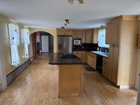 17 Pikes Hill Road Norway ME 04268