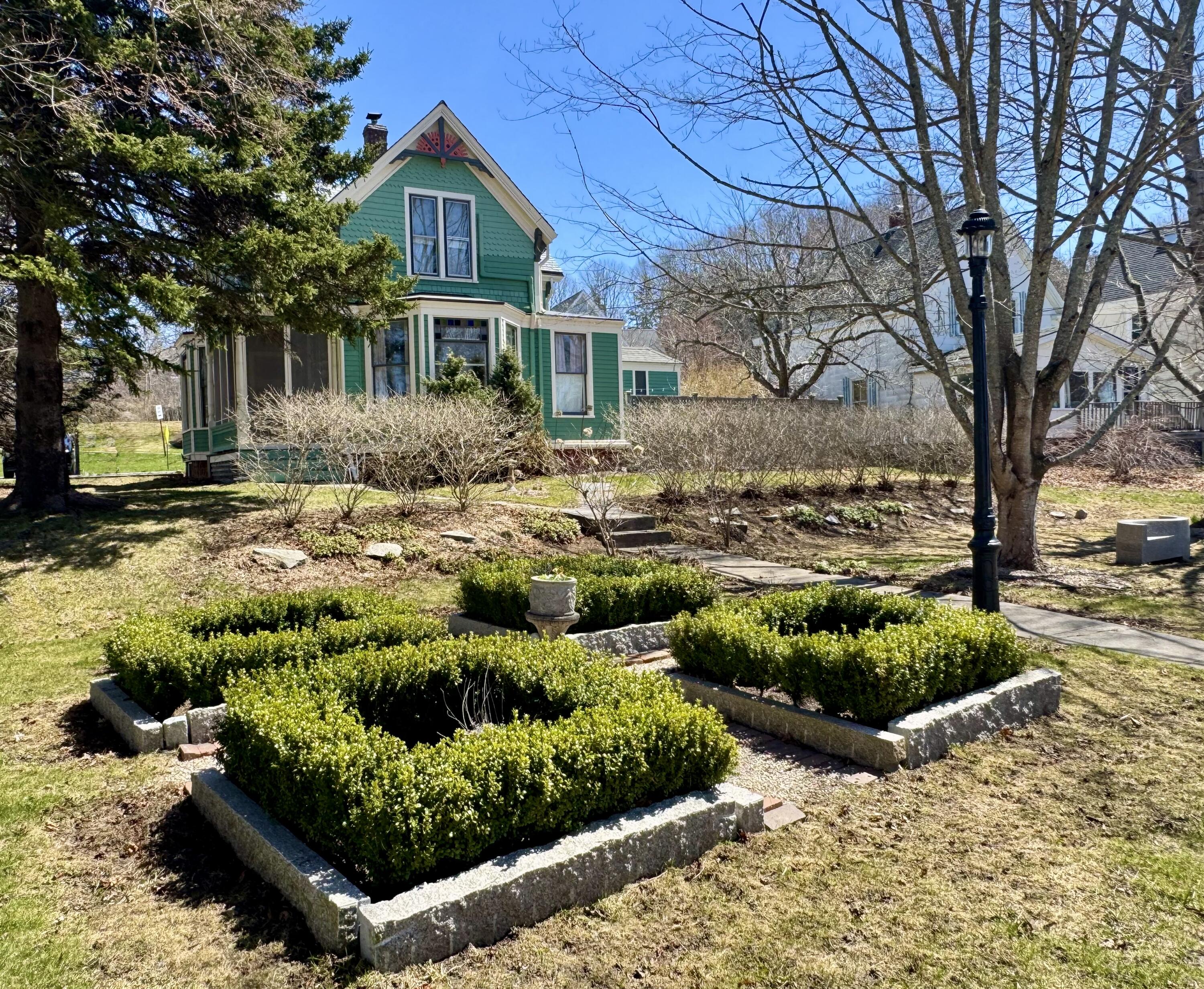 14 Water Street Vinalhaven ME 04863